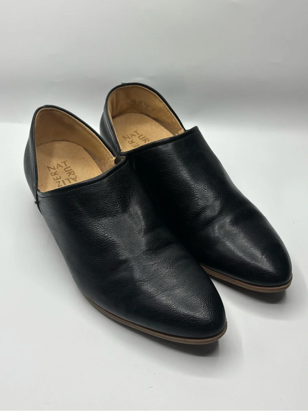 Naturalizer Carlyn Black Vegan Leather Booties Shoes Sz 8.5 Shooties Minimalist
